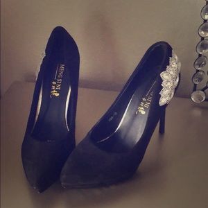 5/$25 Pointy toe stiletto heel